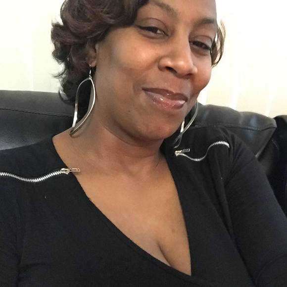 Meet your Posher, Simone - Picture 1 of 1